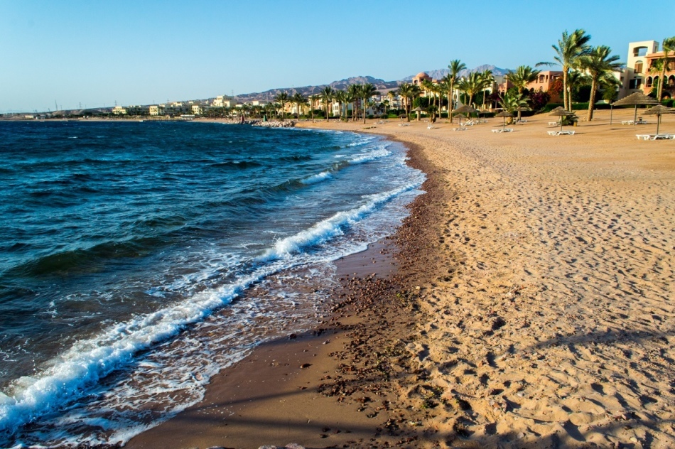 Фото пляжа на красном море - акаба, иордания