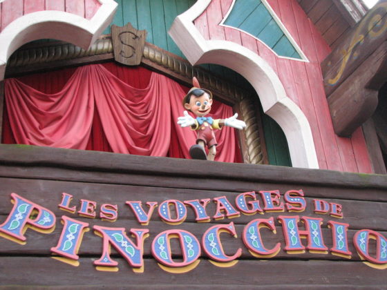 Вход в Les Voyages de Pinocchio