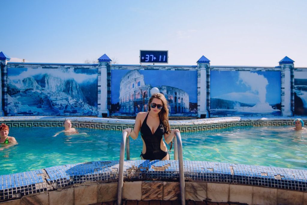 Горячие бассейны термального комплекса Горячие бассейны термального комплекса