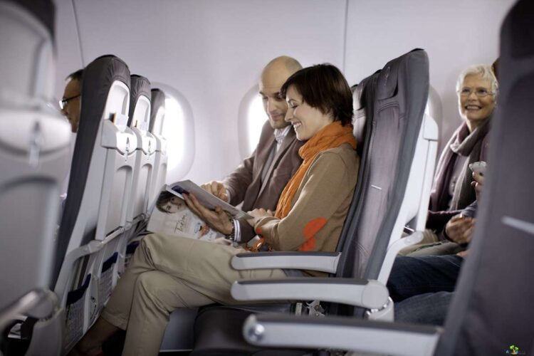 Пассажиры самолета