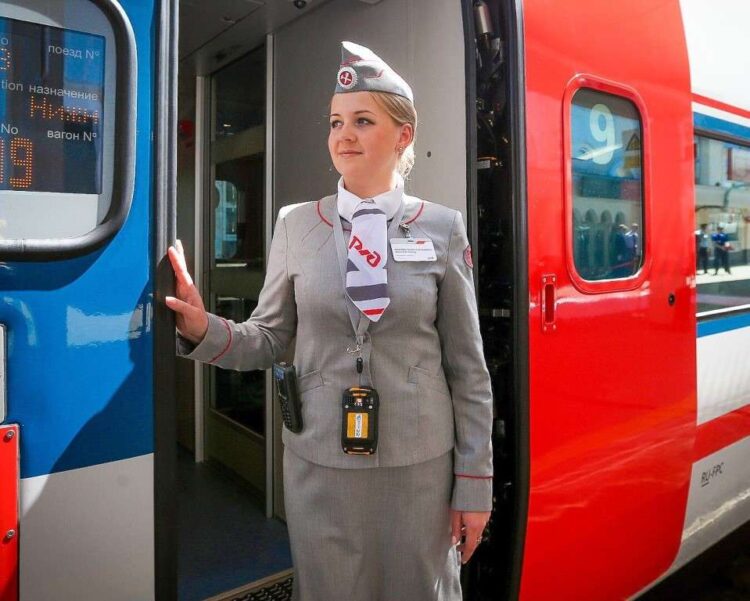 поездка на поезде по России