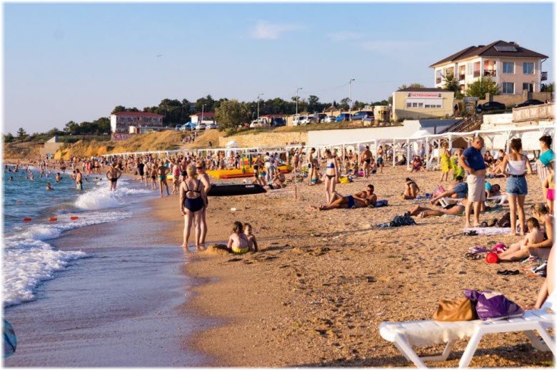 Пляж «Учкуевка» в Севастополе