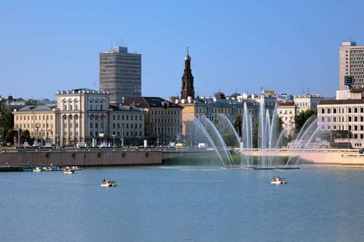 Фонтан на озере Кабан в Казани