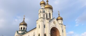 Ростов Великий: колокольные звоны и белокаменные храмы — хроника камня и звона на берегах Неро