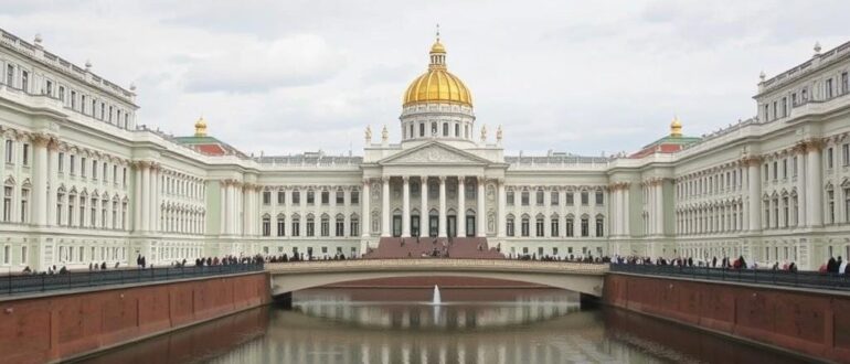 Экскурсии в Санкт‑Петербурге: дворцы, каналы, музеи — история города на воде и в залах